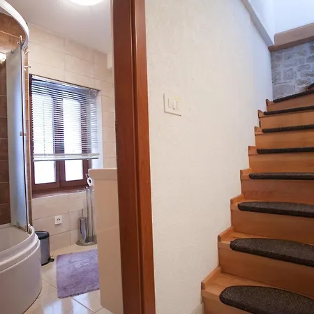 Trifora Трогир