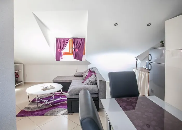 Trifora Pensionat 3*
