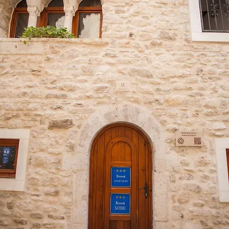 Trifora Trogir